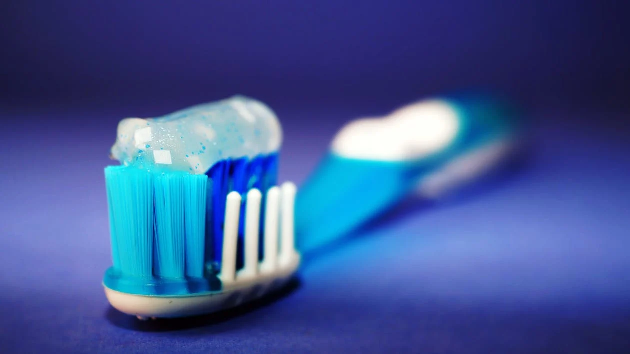 An image of a toothbrush